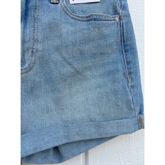 NWT Old Navy High Rise WOW Inseam‎ 2" Shorts, Sz 2 - Picture 3 of 5